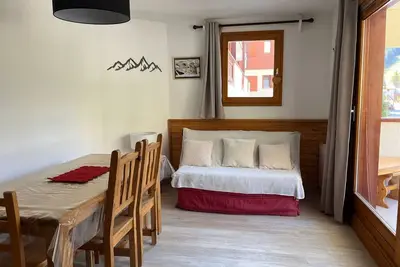 Image de Appartement ensoleillé, 3 pièces, balcon sud, centre de Pralognan, proche commerces et téléphérique