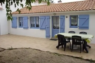 Image de Maison typique à Noirmoutier avec jardin clos et parking, plage à 50 mètres
