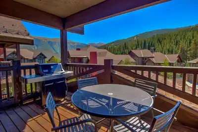 Image de Marchez jusqu'à Union Creek Lift, terrasse et garage privés, bain à remous communautaire
