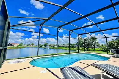 Image de Disney Lieu calme avec piscine et grand format 4 Poster Bed