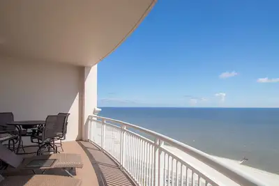 Image de Les rêves sont faits de soleil et de sable! Une vue à couper le souffle! Et, avec parking réservé!