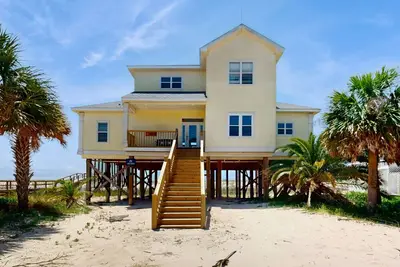 Maison face au golfe dans une communauté fermée avec un accès facile à la plage et une vue imprenable