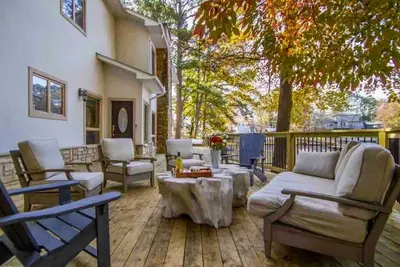 Image de Luxe Water Front Home Parfait pour les familles et les grands groupes!