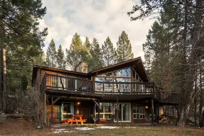 Image de Falcon Cabin:Serene Location Minutes to Hot Pools and Skiing