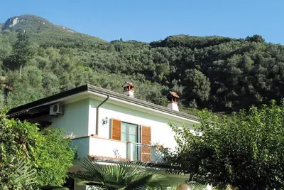 Image de Gîte avec belle terrasse, barbecue, barbecue.
