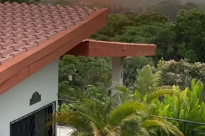 Image de Cabine Vue Océan. Cuisine moderne 1br 1ba complète. Marcher à la plage.