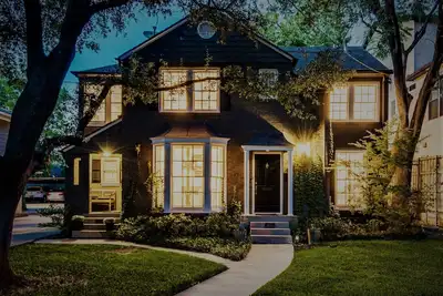 Image de Dallas un trésor caché qui est proche de tout mais niché dans un luxe calme