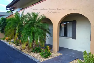 Image de Juste rénové appartement confortable 2bd 2br pour 5 personnes Lanai, piscine, 6min de la plage!