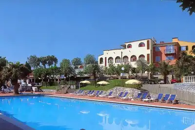 Image de Appartement de vacances avec piscine et Internet