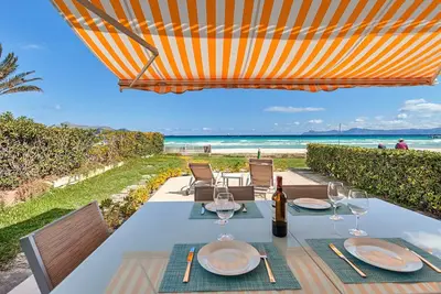 Beachfront House Socias Playa for six people