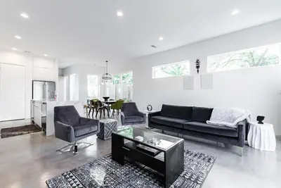 Image de Spacieuses maisons de ville doubles connectées neuves - Villa 6 chambres, 16 couchages