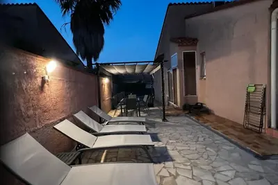 Image de Fantastique villa, piscine, près de Château Valmy, près du village, du port et de la plage et de La Racou