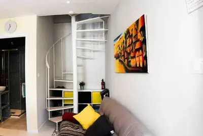 Image de Charmante petite maison confortable dans le centre-ville