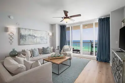 Image de Magnifiquement rénové condo Gulf Front w Beach Set-up!