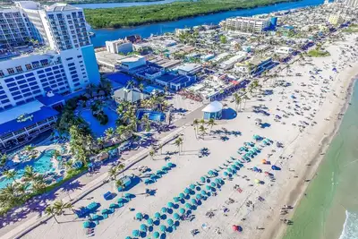 Image de Trendy 1br w/ Parking Space & Walk to the Beach #8
