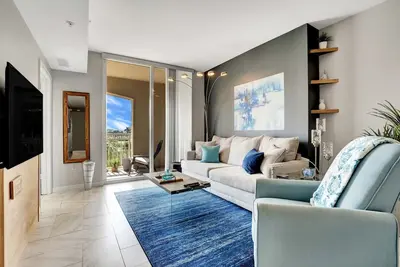 Image de Double Balcon, Proche De La Plage!