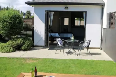 Image de Votre propre studio privé, confortable et calme situé à quelques pas de la ville!