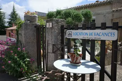 Image de Location  FontainedeSarac à ClermontLHérault même avec borne de recharge pour Ve