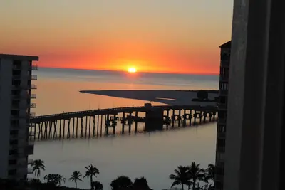 Image de Vues époustouflantes sur le golfe et la baie depuis le Penthouse de luxe au dernier étage. Étapes de la plage.