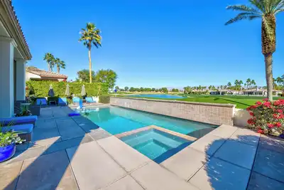 Image de Parfait 3br + / 4Bath + Large piscine profonde / jacuzzi sur le 18ème fairway à PGAWest