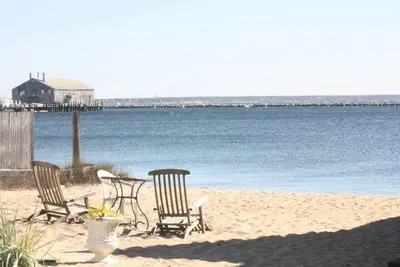 Image de Superbe Condo De Luxe En Bord De Mer 2 Lits, 2 Bains. Sommeil 6.