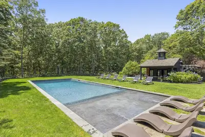 Image de 10% de réduction Juin Maison de luxe avec piscine spectaculaire Près des vignobles à pied du village