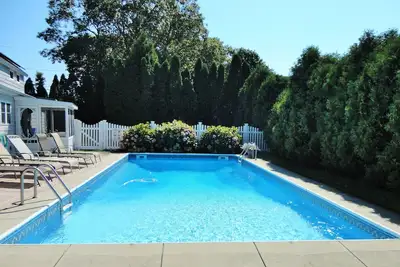 Image de Hamptons Retreat * Piscine Et Hot Tub * Week-End Disponibles