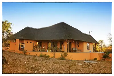 Image de Luxe dans la brousse africaine, un bain Ă remous et Wifi gratuit