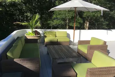 Image de Maison moderne on1. 4 acres. 5 min du village, septembre - 4900 $ / semaine, vérifiez avec nous