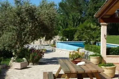 Image de Villa avec piscine privée, située dans le coeur de la campagne Pollensa