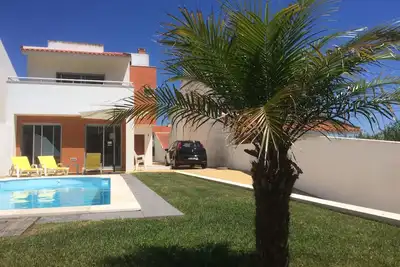 Image de Belle villa pour 8 personnes avec piscine privée près de la plage