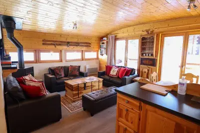 Image de L'emplacement est fantastique, auto traiteur chalet couchage 8, 4 chambres 3 salles de bains