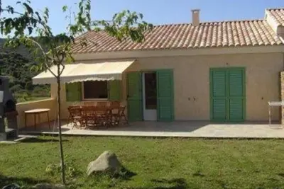 Image de Maison avec jardin prés de la mer