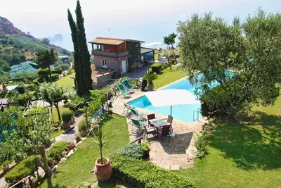 Image de Villa Ă Sorrente avec 14 chambres Ă coucher, 27 couchages