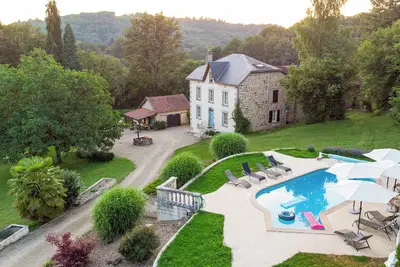 Image de Manoir 4 * avec piscine privée (poisson) étang sur 4 hectares de parc et jardin