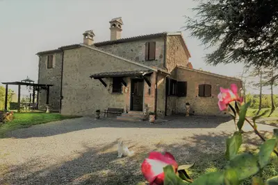 Image de maison de vacances avec vue sur le lac de Bolsena