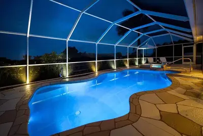 Villa de rêve, Sky Bundesliga en direct, Pool & Spa, Wifi, accès du Golfe, Bateau, Led 60 'Tv