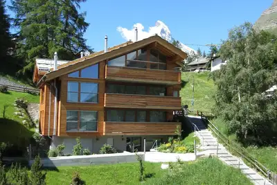 Image de 6 min from the center and the MatterhornParadise station, next to the ski bus stop