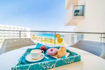 Image de Fantastique Appartement De Luxe de 5 étages avec une vue gigantesque sur la mer, 2 chambres