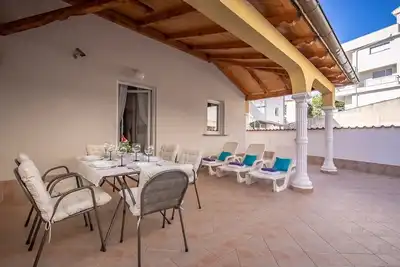 Image de Appartement avec grande terrasse en front de mer - seulement 290 m de la mer (hvo)