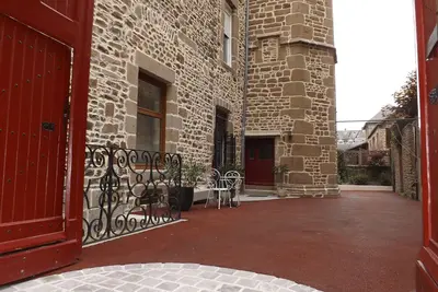 Image de Gîte urbain premium rdc pour 2 à 6 pers Fougères historique, Label Gîte de Fr.