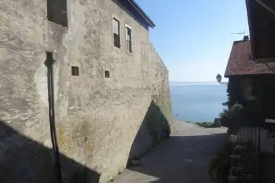 Image de appartement 2/4 personnes tout confort, équipé, au bord du Lac Léman, dans Yvoire.