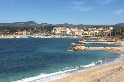 Image de A 300m De La Plage et A 5 Mins A Pieds Des Plages - Charmante Villa