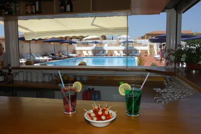 Image de Beau T3 (2 chambres) 6 pers. à 250m de la Mer avec Piscine CHAUFFÉE & Tennis (4)