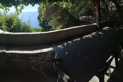 Image de T4 dans maison de village vue sur mer, avec terrase vue mer
