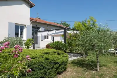 Image de Villa climatisée et son jardin méditerranéen à 10 mn à pied du centre d'Uzès