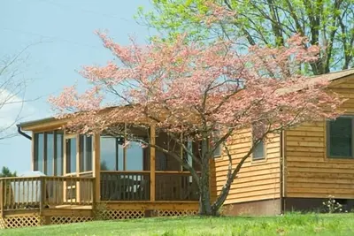 Image de «Pond House '- sur d'énormes Horse Farm; Idéal pour les jeunes familles