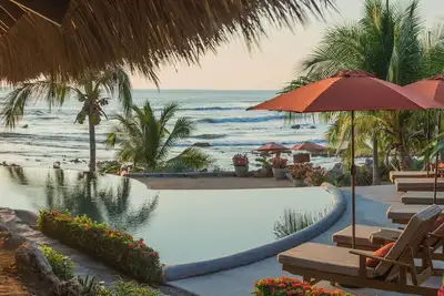 Image de Retraite de luxe face à la mer privée à Troncones, 12 + invités