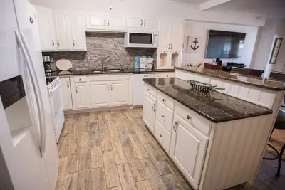 Image de FĂŞte du Travail - 275 $ par nuit - Oceanfront Boardwalk Property