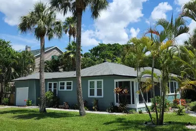 Image de Cottage par la mer. .